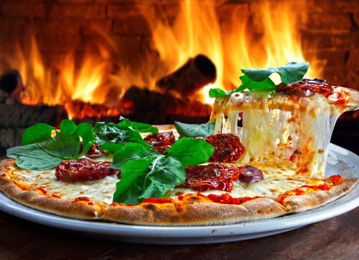 Pizza au feu de bois Gourdon